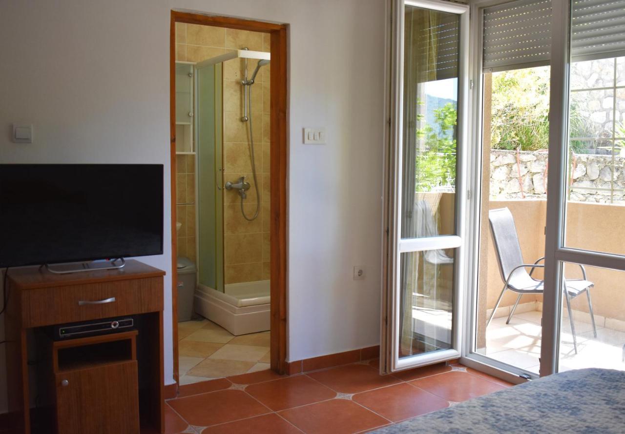 Apartments Montenegro Risan Cuckovic Екстер'єр фото